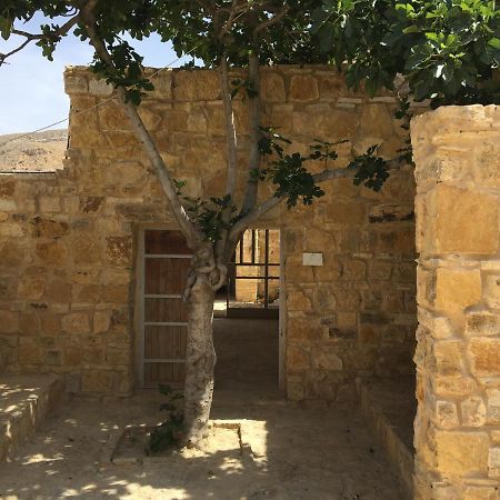 Wadi Dana Lodge - نزل وادي ضانا Esterno foto