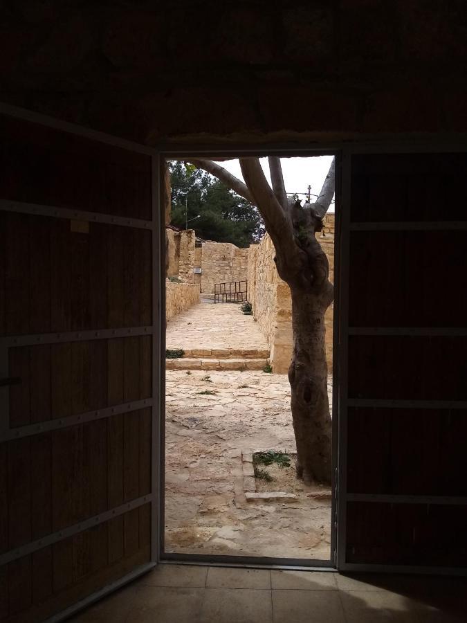 Wadi Dana Lodge - نزل وادي ضانا Esterno foto